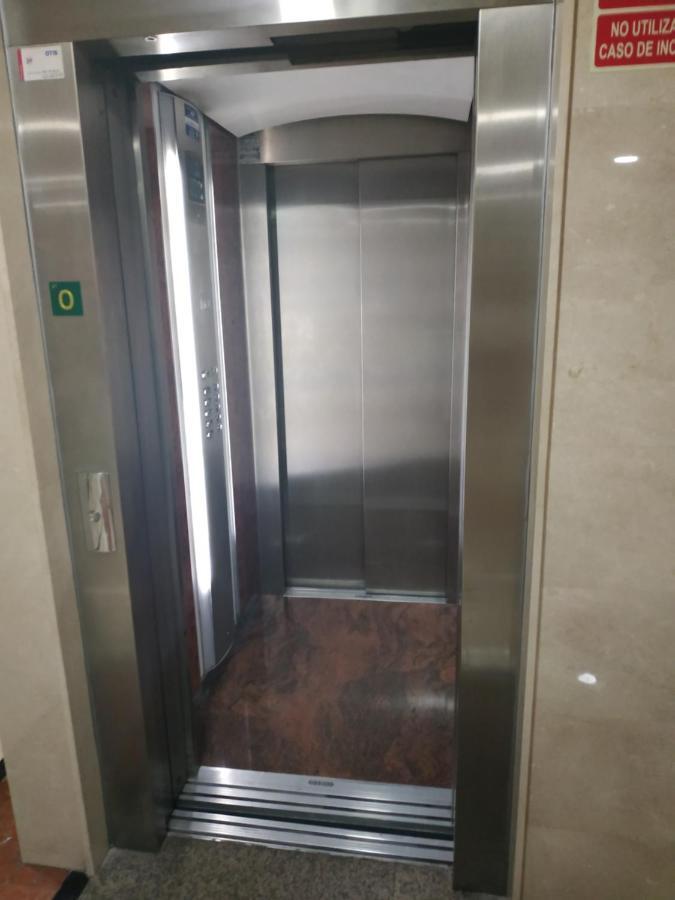 Apartamento Edificio Plaza Gran Via Саламанка Екстериор снимка